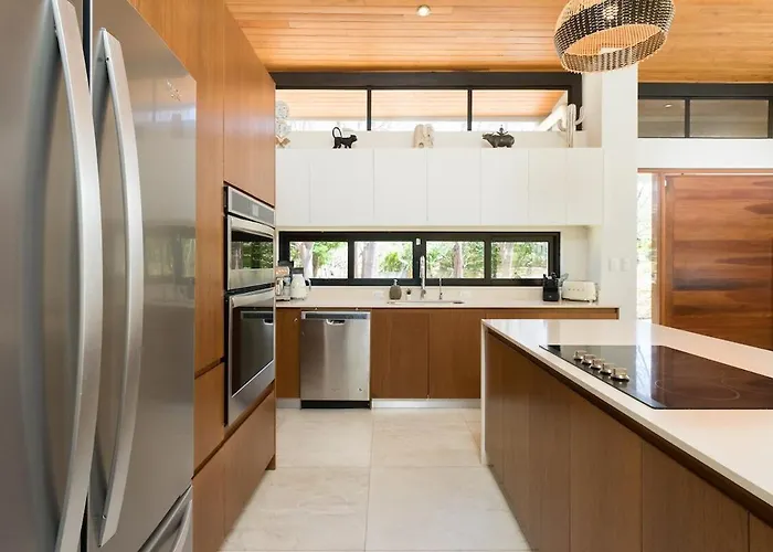 Luxury 3br Gated - Private Pool In *