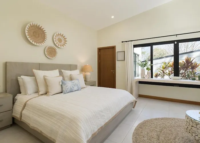 Luxury 3br Gated - Private Pool In
